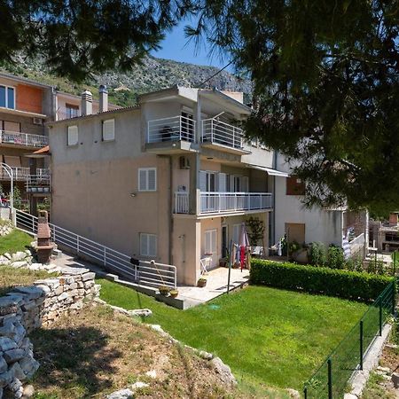 Apartments With A Parking Space Stanici, Omis - 11421 Celina Bagian luar foto