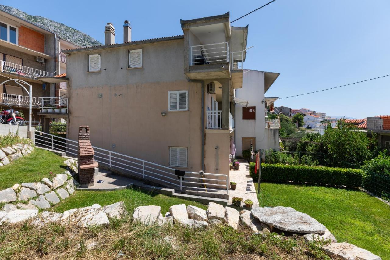 Apartments With A Parking Space Stanici, Omis - 11421 Celina Bagian luar foto